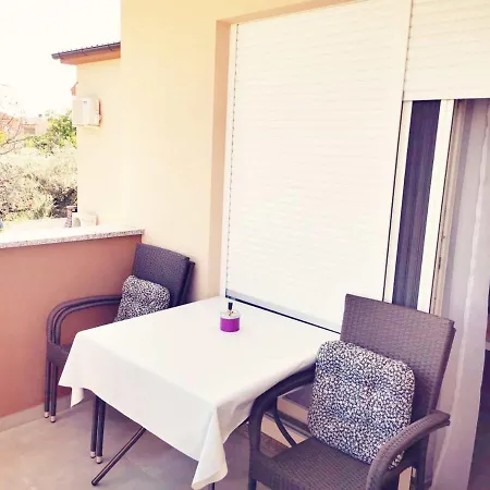 Apartment In - Istrien 43385 Pula
